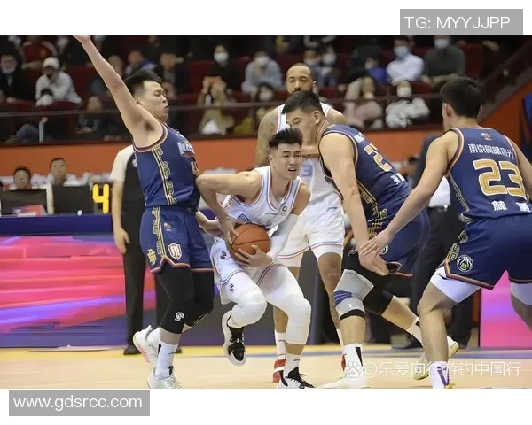 重庆篮球队逆袭之路揭秘杯赛背后的拼搏与荣耀